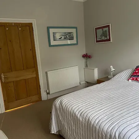 Cosy And Quiet Garden Flat * Bristol
