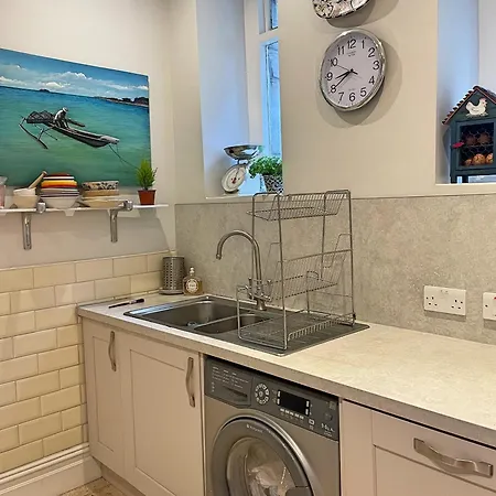 Cosy And Quiet Garden Flat * Bristol