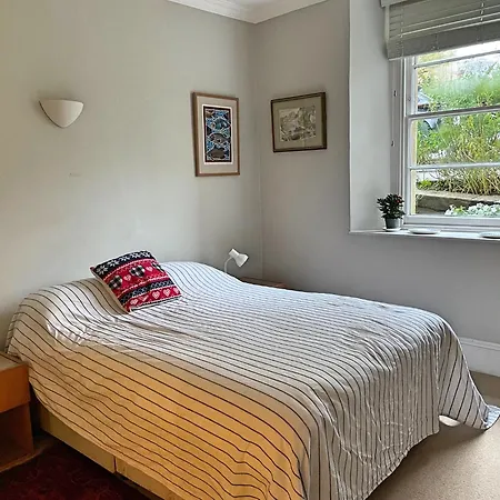 Cosy And Quiet Garden Flat Apartment Bristol